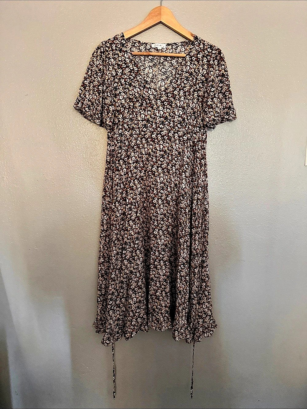 Floral Midi Dress in Black & Brown
Cottagecore